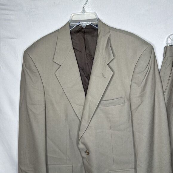 Burberry Vintage 100% Pure Wool Tan Suit. Pants size 34. Jacket size 42. - Picture 3 of 16